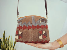 Charger l'image dans la galerie, KILIM BAG - 24
