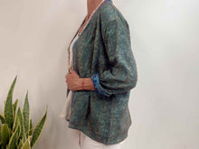 Cargar imagen en el visor de la galería, SHORT KIMONO SILK 6
