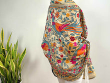 Carica l'immagine nel visualizzatore di Gallery, EMBROIDERY SILK SCARF 20

