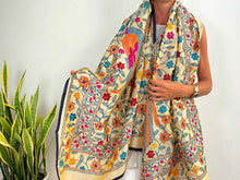 Carica l'immagine nel visualizzatore di Gallery, EMBROIDERY SILK SCARF 20
