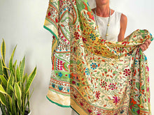 Cargar imagen en el visor de la galería, EMBROIDERY SILK SCARF 19

