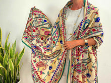 Carica l'immagine nel visualizzatore di Gallery, EMBROIDERY SILK SCARF 22
