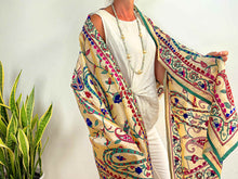 Carica l'immagine nel visualizzatore di Gallery, EMBROIDERY SILK SCARF 22
