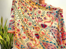 Charger l'image dans la galerie, EMBROIDERY SILK SCARF 14
