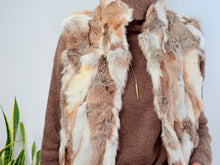 Cargar imagen en el visor de la galería, FUR VEST - NATURAL
