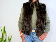 Cargar imagen en el visor de la galería, FUR VEST - GREEN
