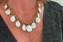 Load image into Gallery viewer, LULU PEARL NECKLACE
