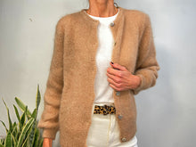 Cargar imagen en el visor de la galería, MOHAIR BUTTON CARDIGAN - CAMEL
