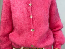 Cargar imagen en el visor de la galería, MOHAIR BUTTON CARDIGAN - PINK
