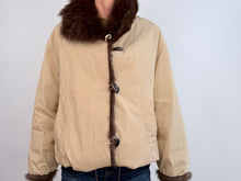 Load image into Gallery viewer, BOMBER COAT - CAMEL
