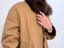 Load image into Gallery viewer, BOMBER COAT - OCRE
