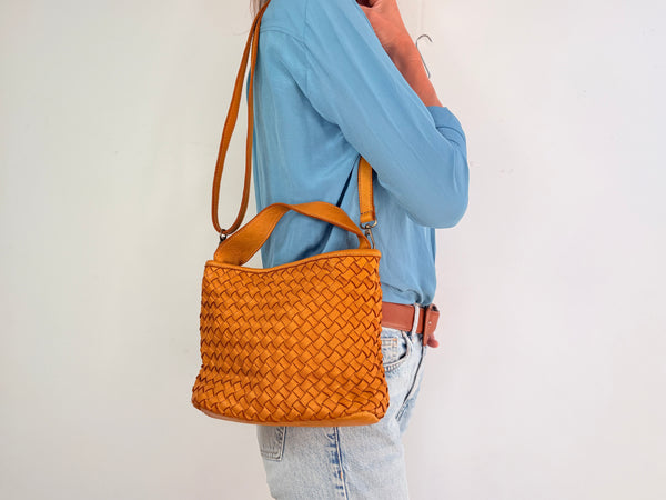 NEW BUCKET BAG MOSTAZA