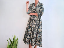 Cargar imagen en el visor de la galería, INDIGO DRESS - CREAM
