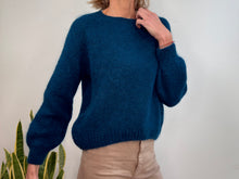 Cargar imagen en el visor de la galería, EVA MOHAIR JUMPER - COBALT
