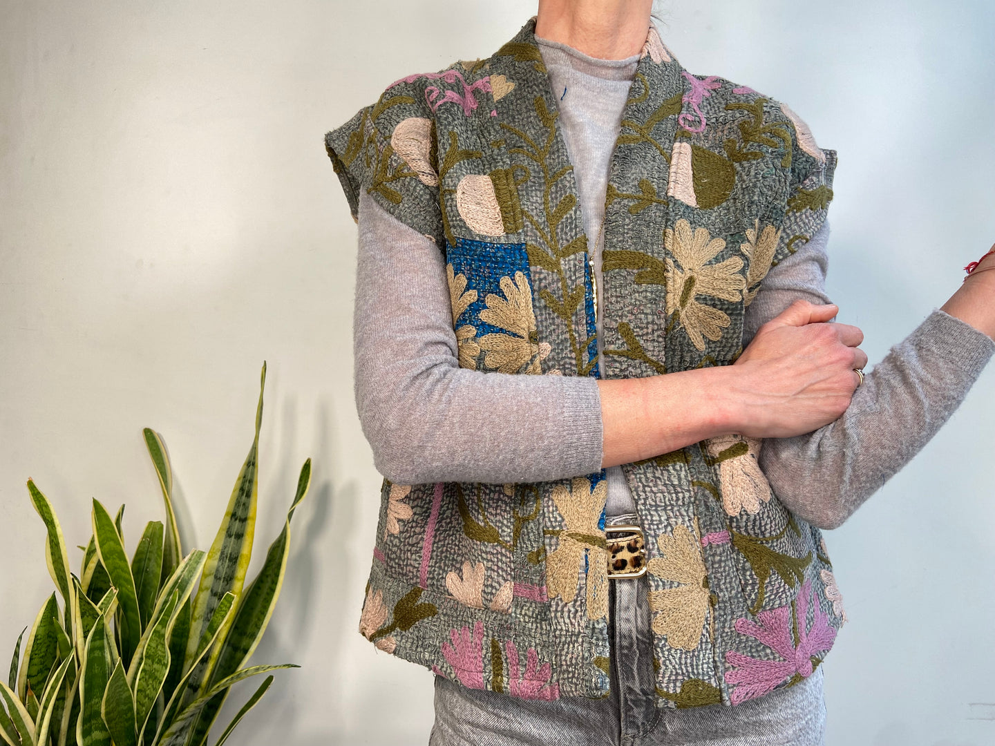 OLIVIA VEST 21