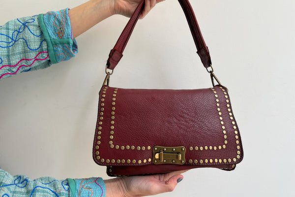 STUD WASHED LEATHER BAG BURGUNDY