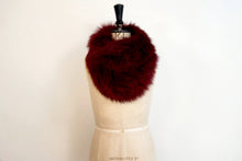 Load image into Gallery viewer, FOX COLLAR CLIPS - BURGUNDY
