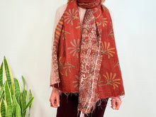 Cargar imagen en el visor de la galería, SILK SCARF 15
