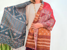 Cargar imagen en el visor de la galería, SILK SCARF 22
