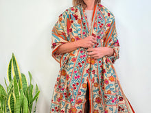 Cargar imagen en el visor de la galería, EMBROIDERY SILK SCARF 33
