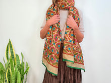 Cargar imagen en el visor de la galería, EMBROIDERY SILK SCARF 29
