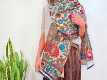 Cargar imagen en el visor de la galería, EMBROIDERY SILK SCARF 26
