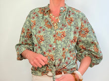 Load image into Gallery viewer, FLORAL BOHO SHIRT 3
