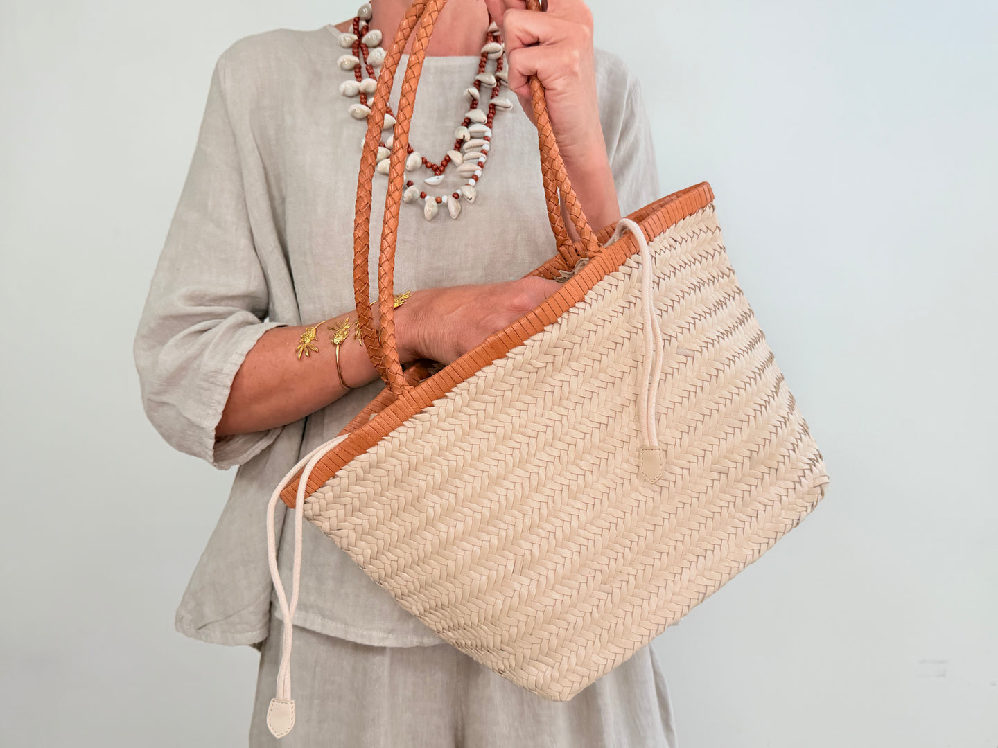Two-tone basket bag - cream