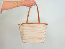 Load image into Gallery viewer, Two-tone basket bag - cream

