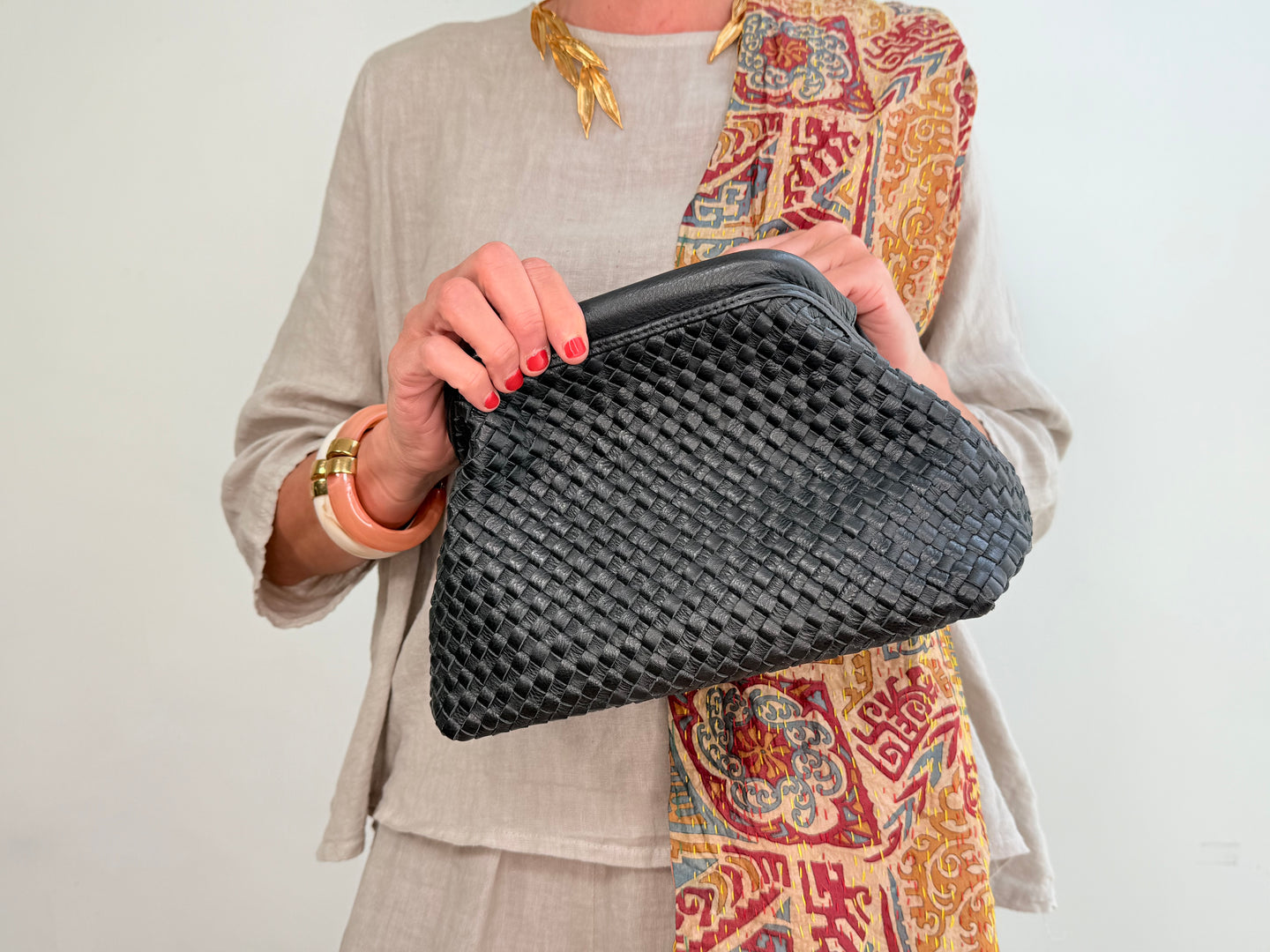 FLORENCIA CLUTCH BAG - BLACK