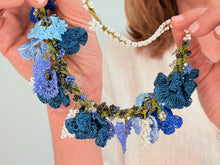 Cargar imagen en el visor de la galería, BOUQUET NECKLACE - 1

