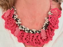 Cargar imagen en el visor de la galería, BOUQUET NECKLACE - 2
