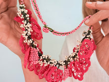 Cargar imagen en el visor de la galería, BOUQUET NECKLACE - 2
