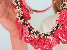 Cargar imagen en el visor de la galería, BOUQUET NECKLACE - 2
