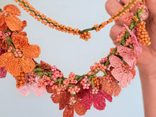 Cargar imagen en el visor de la galería, BOUQUET NECKLACE - 5
