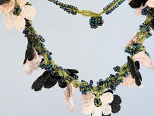 Cargar imagen en el visor de la galería, BOUQUET NECKLACE - 6
