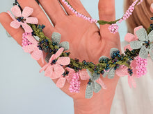 Cargar imagen en el visor de la galería, BOUQUET NECKLACE - 7
