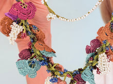 Cargar imagen en el visor de la galería, BOUQUET NECKLACE - 8
