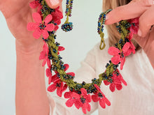 Cargar imagen en el visor de la galería, BOUQUET NECKLACE - 11
