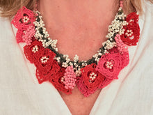 Cargar imagen en el visor de la galería, BOUQUET NECKLACE - 15
