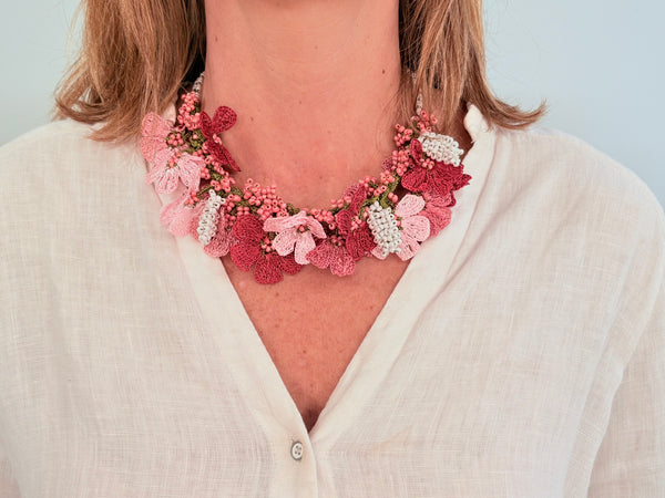 BOUQUET NECKLACE - 17