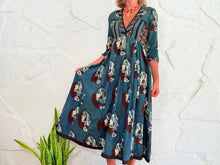 Lade das Bild in den Galerie-Viewer, TOSCANA KLEID - KOBALT
