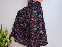 Charger l'image dans la galerie, INDIGO SKIRT - BLUE TREES
