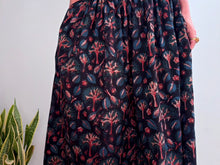 Charger l'image dans la galerie, INDIGO SKIRT - BLUE TREES
