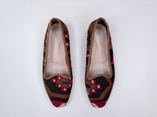 Cargar imagen en el visor de la galería, KILIM SHOES 39 - 1
