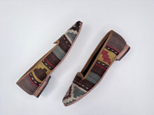 Carica l'immagine nel visualizzatore di Gallery, KILIM SHOES 39 - 4
