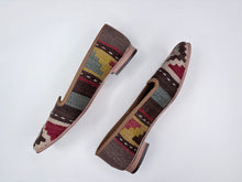 Carica l'immagine nel visualizzatore di Gallery, KILIM SHOES 39 - 4
