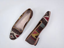 Carica l'immagine nel visualizzatore di Gallery, KILIM SHOES 39 - 4
