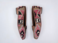 Cargar imagen en el visor de la galería, KILIM SHOES 39 - 5
