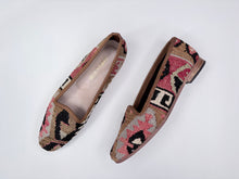 Cargar imagen en el visor de la galería, KILIM SHOES 39 - 5

